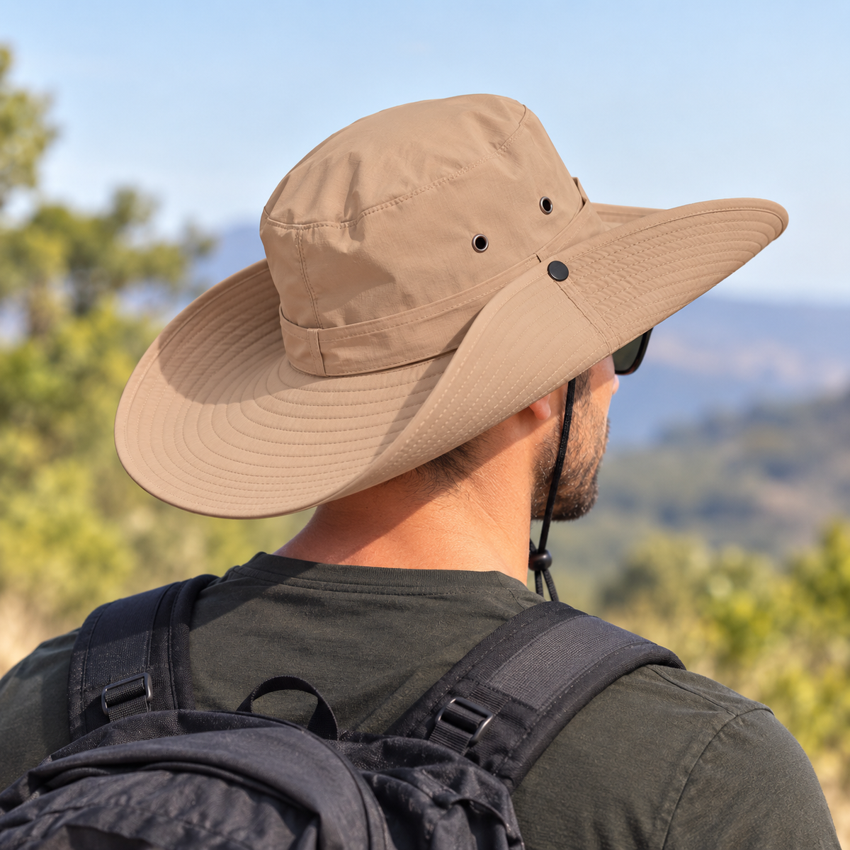 Cappello pescatore a tesa larga beige con retina traspirante e cordino – 40 cm